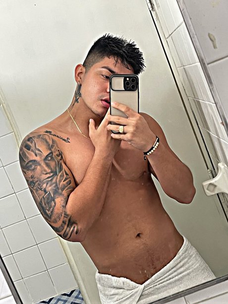 Nøgent lækket OnlyFans-billede af Andres Mojica