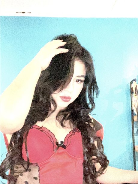 Foto nua vazada do OnlyFans de Tu Chica Mala
