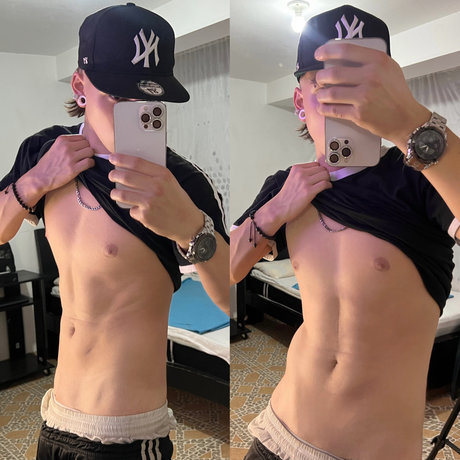 Nøgent lækket OnlyFans-billede af  Alex Muoz 