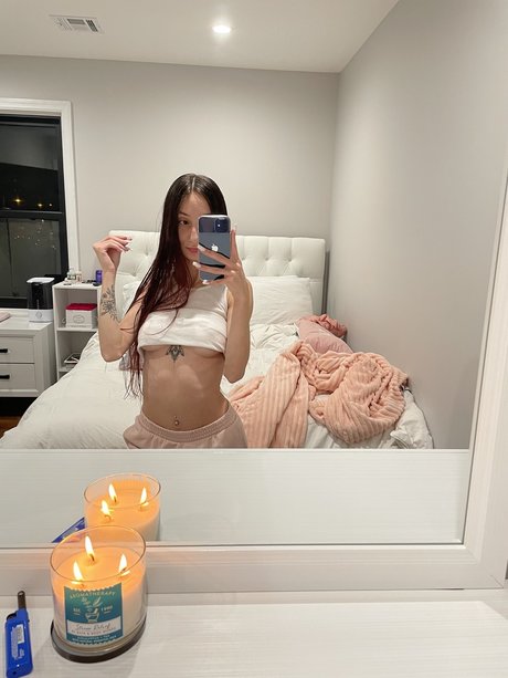 Naakte gelekte OnlyFans-foto van Des 