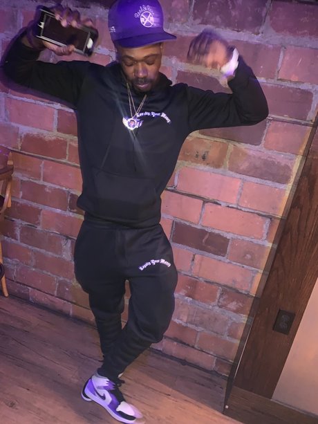 Naakte gelekte OnlyFans-foto van Og Memphis10