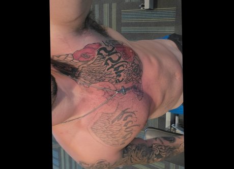 Naken läckt OnlyFans-bild av Official Shane Whitlow