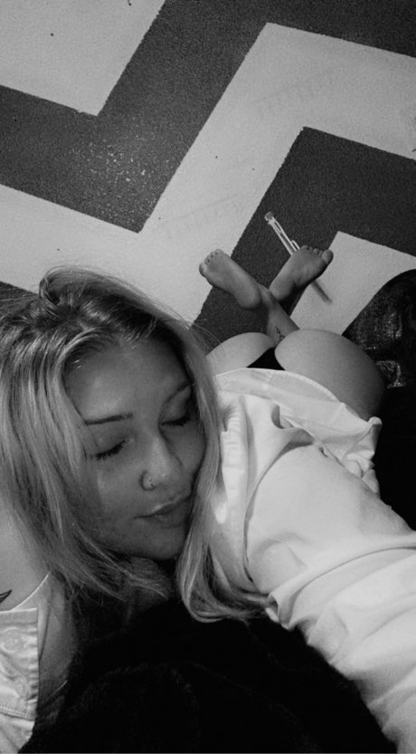 Naken läckt OnlyFans-bild av Layla