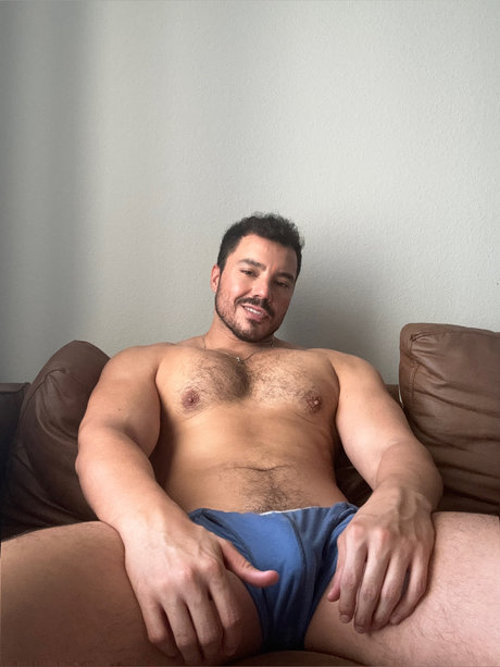 Nahá fotka uniklých OnlyFans od Alejandro Miramontes