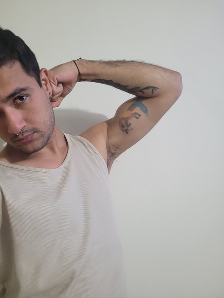 Naken läckt OnlyFans-bild av Alejo Dg 