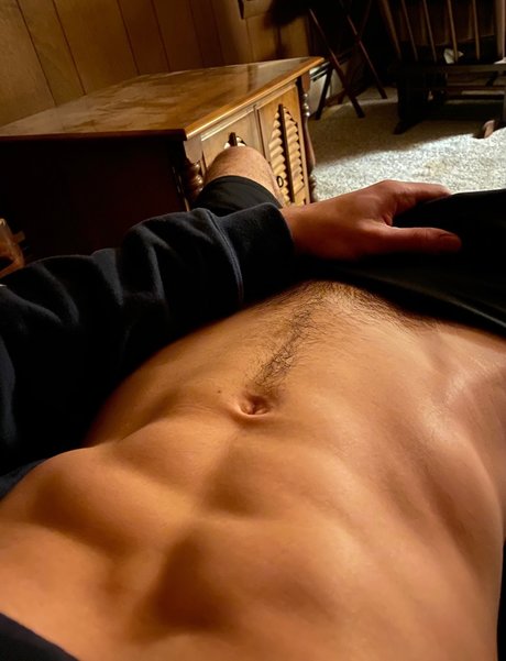 Nagie wyciekłe zdjęcie OnlyFans od Ad