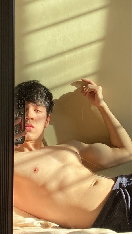 Naken läckt OnlyFans-bild av Abe