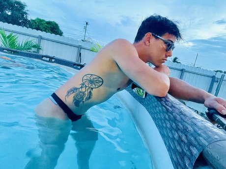 Naken lekkede OnlyFans-bilde av Abrax