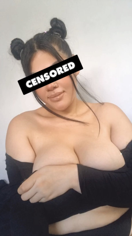 Alaston vuotanut OnlyFans-kuva Addictedtoayla
