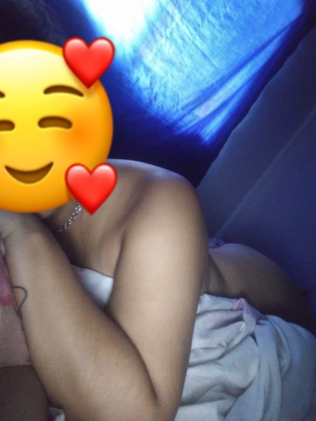 Naken läckt OnlyFans-bild av Abril Vernica