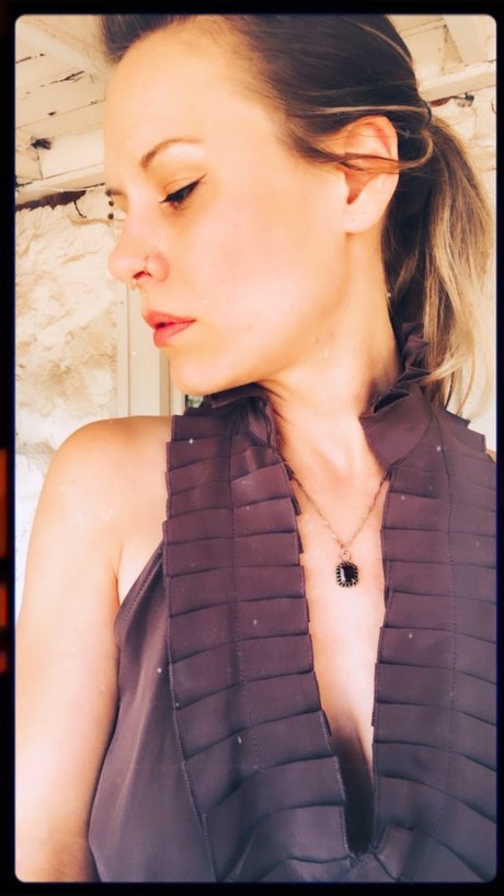 Naken läckt OnlyFans-bild av Lady J
