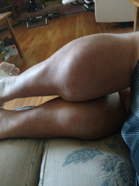Обнаженная фотография утечки OnlyFans от Ace Chinna