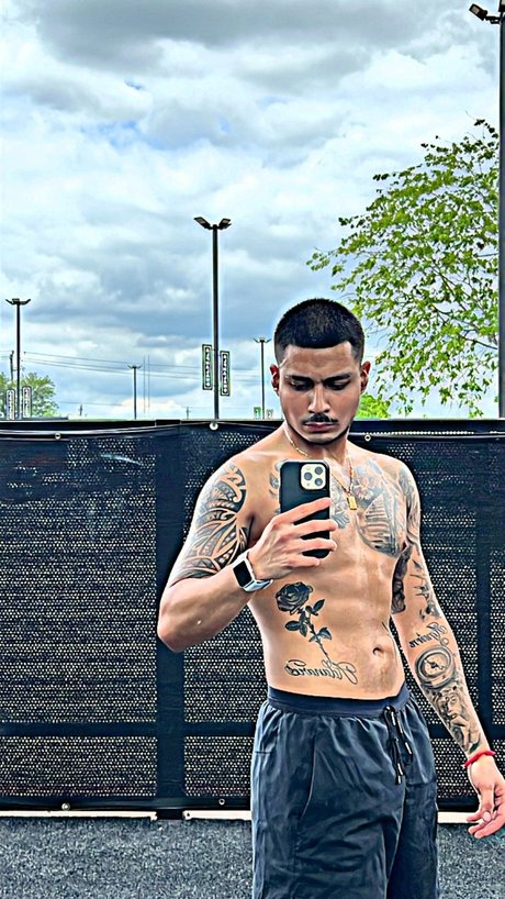 Обнаженная фотография утечки OnlyFans от Ace