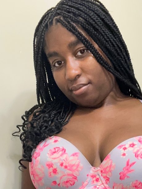 Photo nue de fuite OnlyFans de Olivia Lily Fox