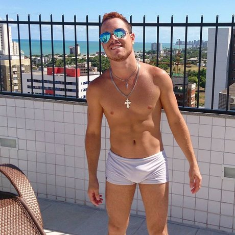 Naken läckt OnlyFans-bild av Felipe Xavier F Donato