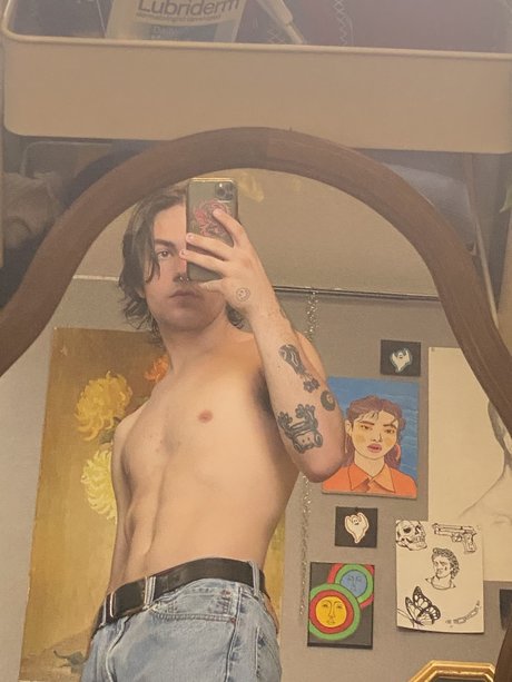 Photo nue de fuite OnlyFans de Oliver Quinn