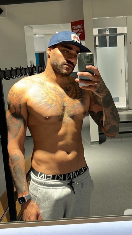 Alasti lekkinud OnlyFans-i pilt Rael Oliveira