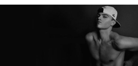 Nahá fotka uniklých OnlyFans od Oleg Bogann