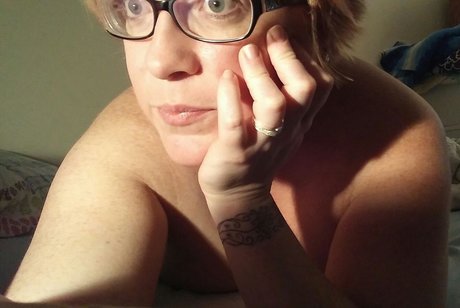 Nahá fotka uniklých OnlyFans od Elizabeth