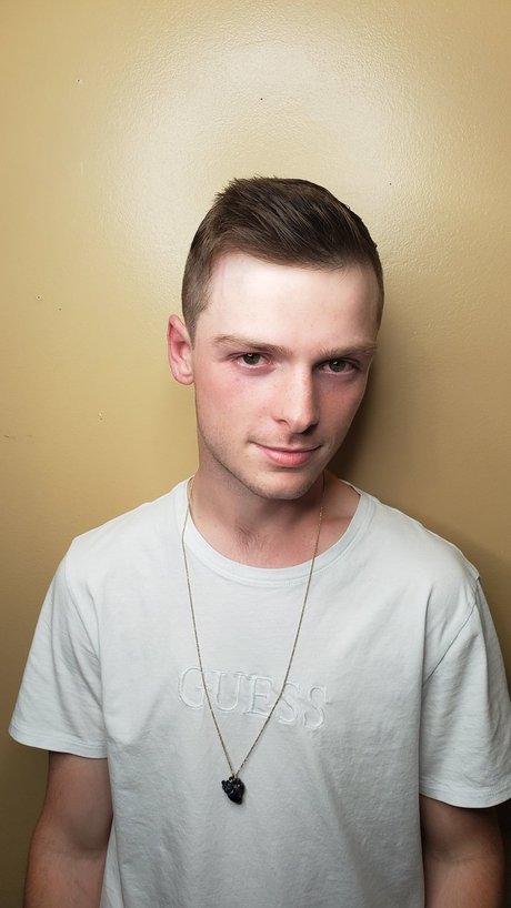 Nøgent lækket OnlyFans-billede af Bryce H