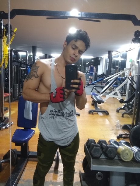 Обнаженная фотография утечки OnlyFans от Alejo Orozco