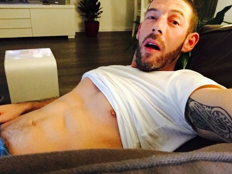 Обнаженная фотография утечки OnlyFans от Paddymcjae
