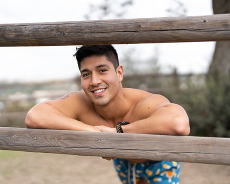 Foto di nudo di fuga di OnlyFans di Paco Colombiano Top 12