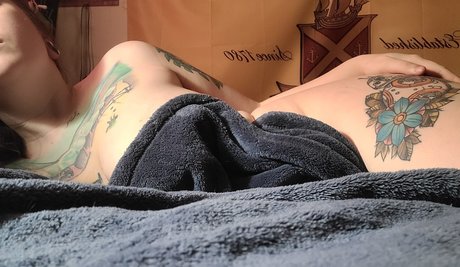 Naken läckt OnlyFans-bild av Olivia