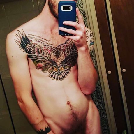 Alaston vuotanut OnlyFans-kuva Alex