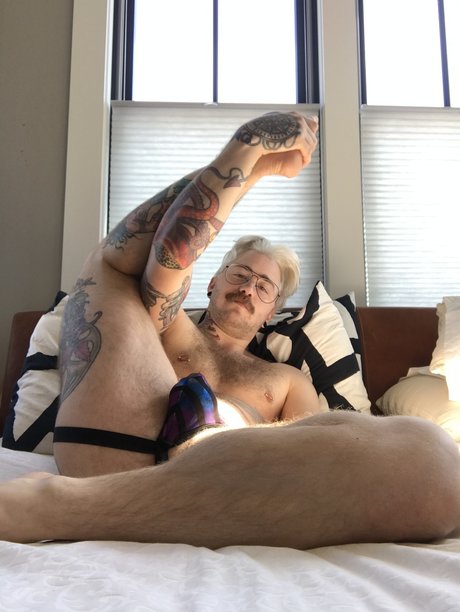 Alaston vuotanut OnlyFans-kuva Otteralex