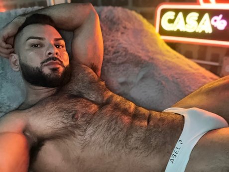 Naken läckt OnlyFans-bild av Jay Santos