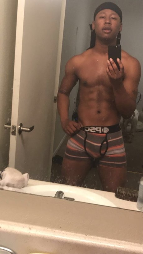 Naken läckt OnlyFans-bild av Orum