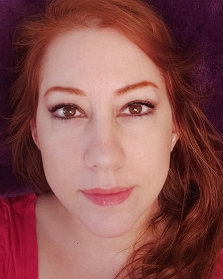 Nacktes geleaktes OnlyFans-Foto von Orphan Blue Bedtime Stories