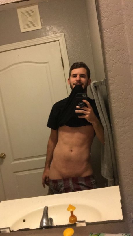 Photo nue de fuite OnlyFans de Nate