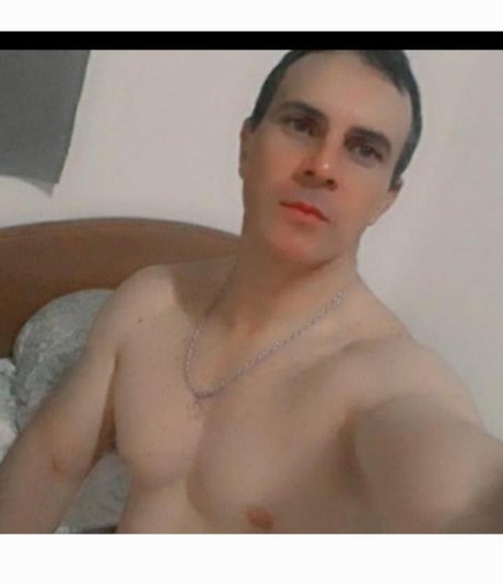 Naken läckt OnlyFans-bild av Orlando Diaz