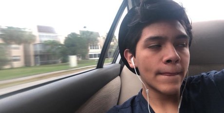Foto nua vazada do OnlyFans de Alec Banes
