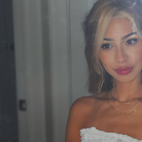 Alaston vuotanut OnlyFans-kuva Des
