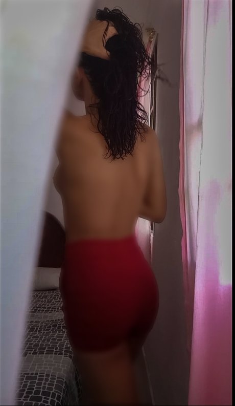 Nahá fotka uniklých OnlyFans od Olnia