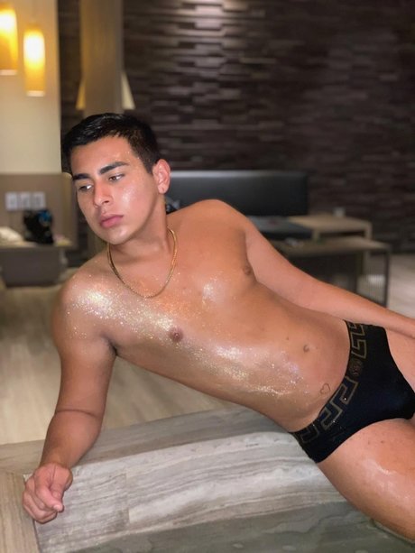 Foto nua vazada do OnlyFans de Alejo Nando