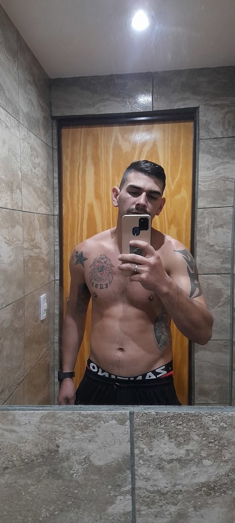 Alaston vuotanut OnlyFans-kuva El Pato