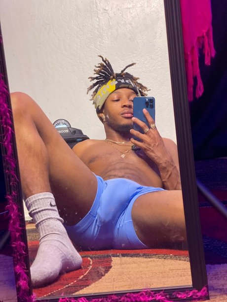Nahá fotka uniklých OnlyFans od Papikaaash