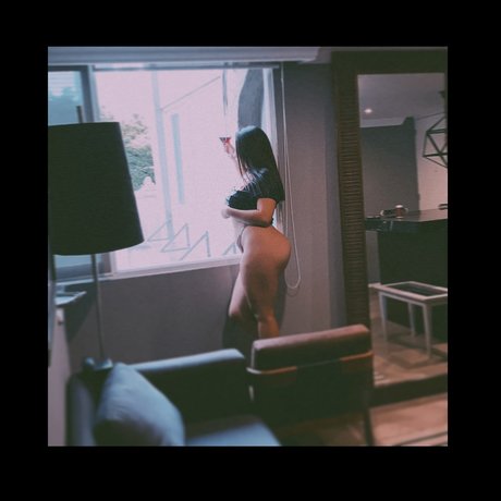 Naken läckt OnlyFans-bild av Paola Barajas