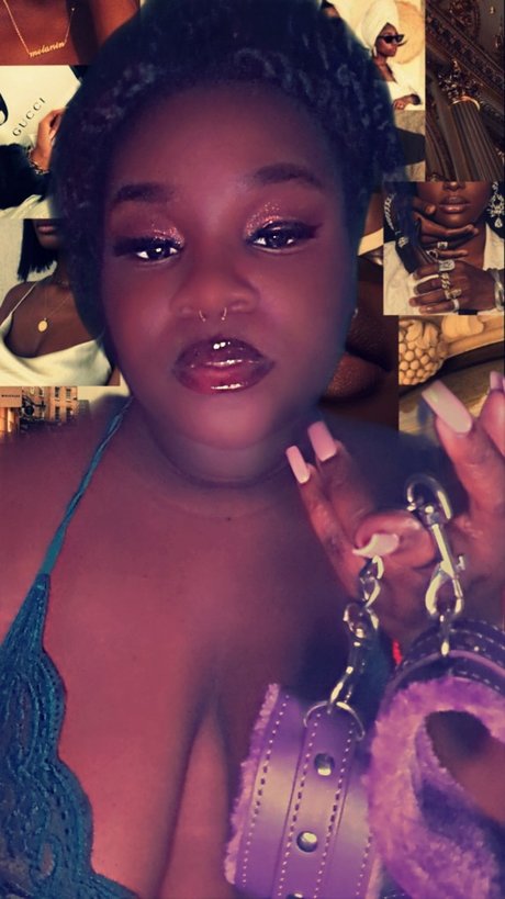 Nacktes geleaktes OnlyFans-Foto von Madam Dai