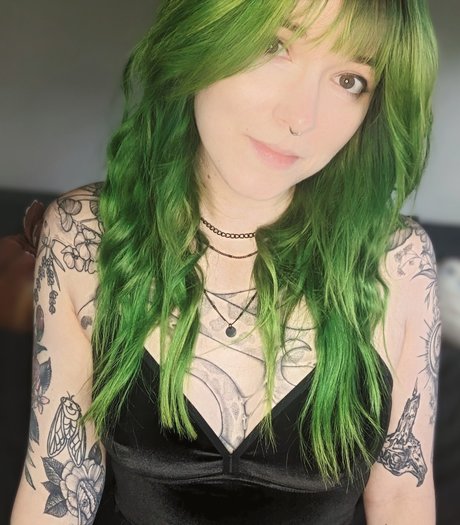 Обнаженная фотография утечки OnlyFans от Pale Gardenia