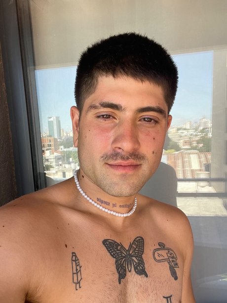 Naken läckt OnlyFans-bild av Alan Nahuel 