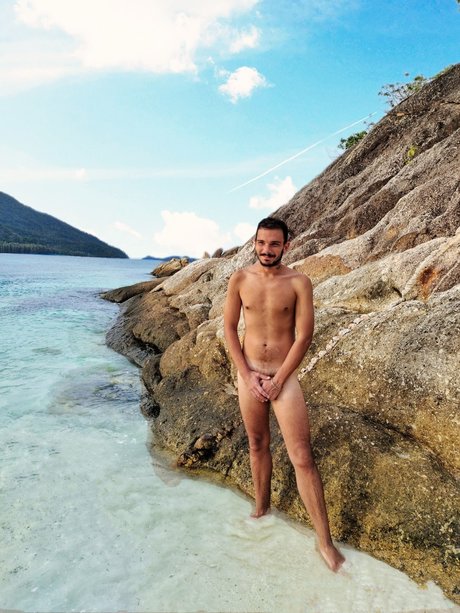 Naken läckt OnlyFans-bild av Ashley Tycho