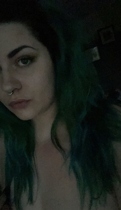 Nahá fotka uniklých OnlyFans od Andy Andromache