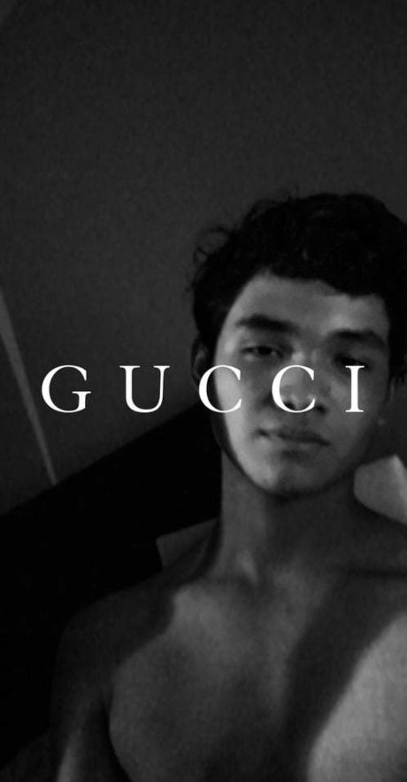 Naken läckt OnlyFans-bild av Your Fav Peruvian Guy
