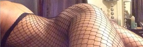 Naakte gelekte OnlyFans-foto van Dumaka
