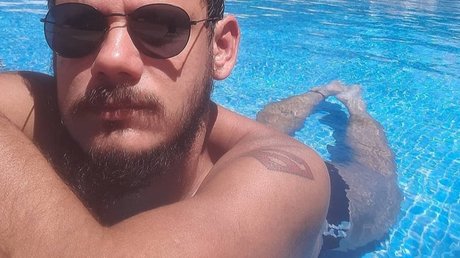 Naken läckt OnlyFans-bild av Paulo Hao